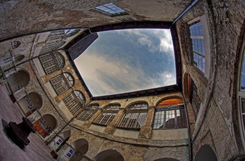 Aparthotel Palac Kurozwęki Exteriér fotografie
