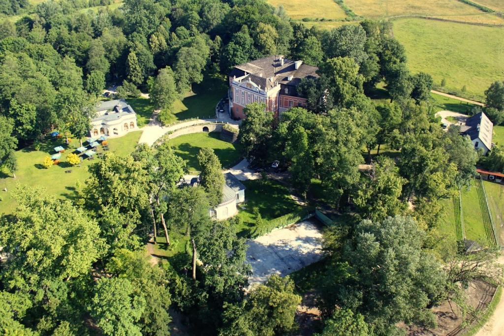 Aparthotel Palac Kurozwęki Exteriér fotografie